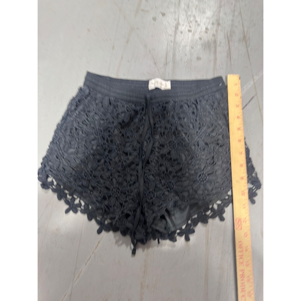 Abercrombie & Fitch Black Floral Crochet Lace Shorts Small - Picture 6 of 6